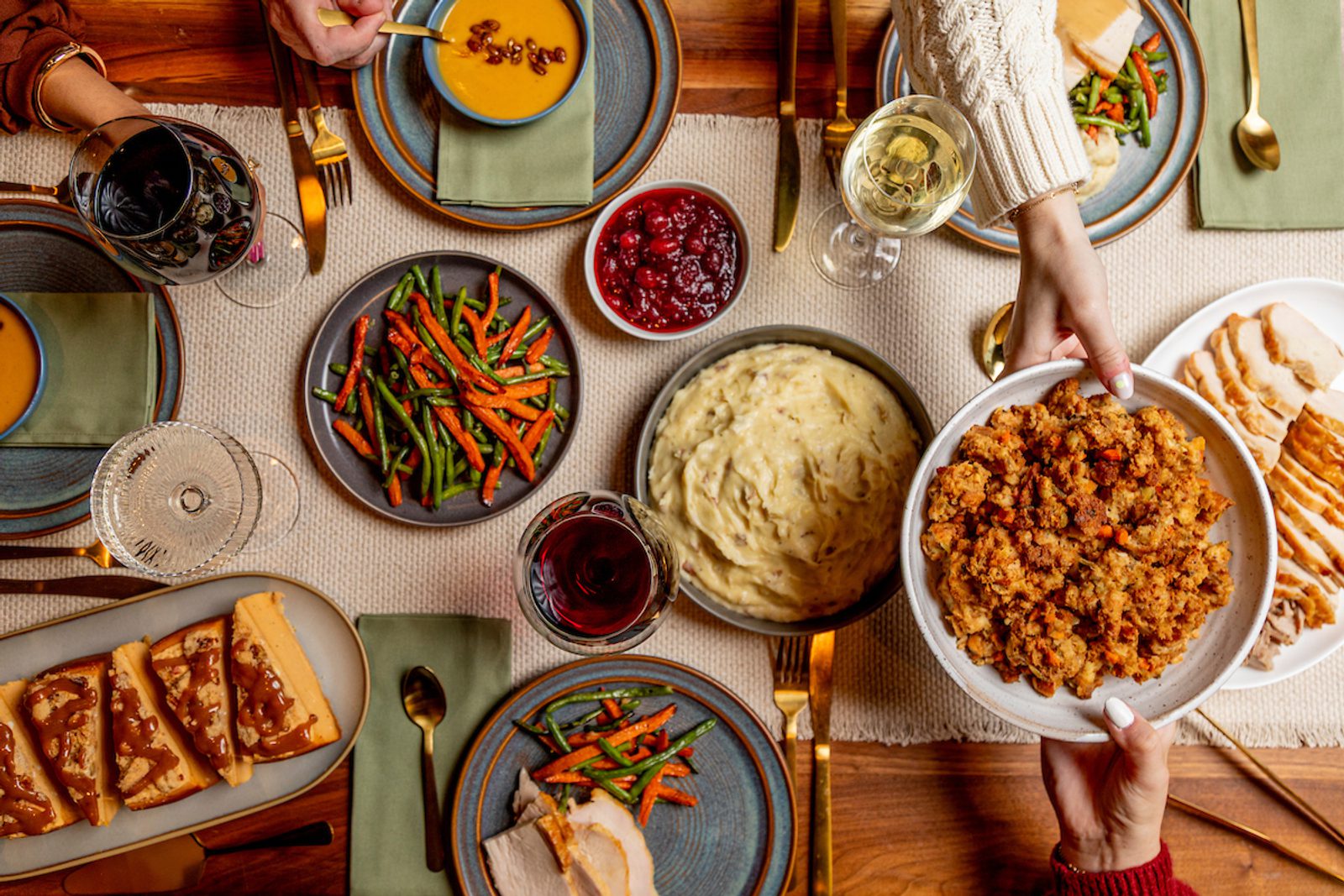 Coopers Hawk Thanksgiving Meal Image
