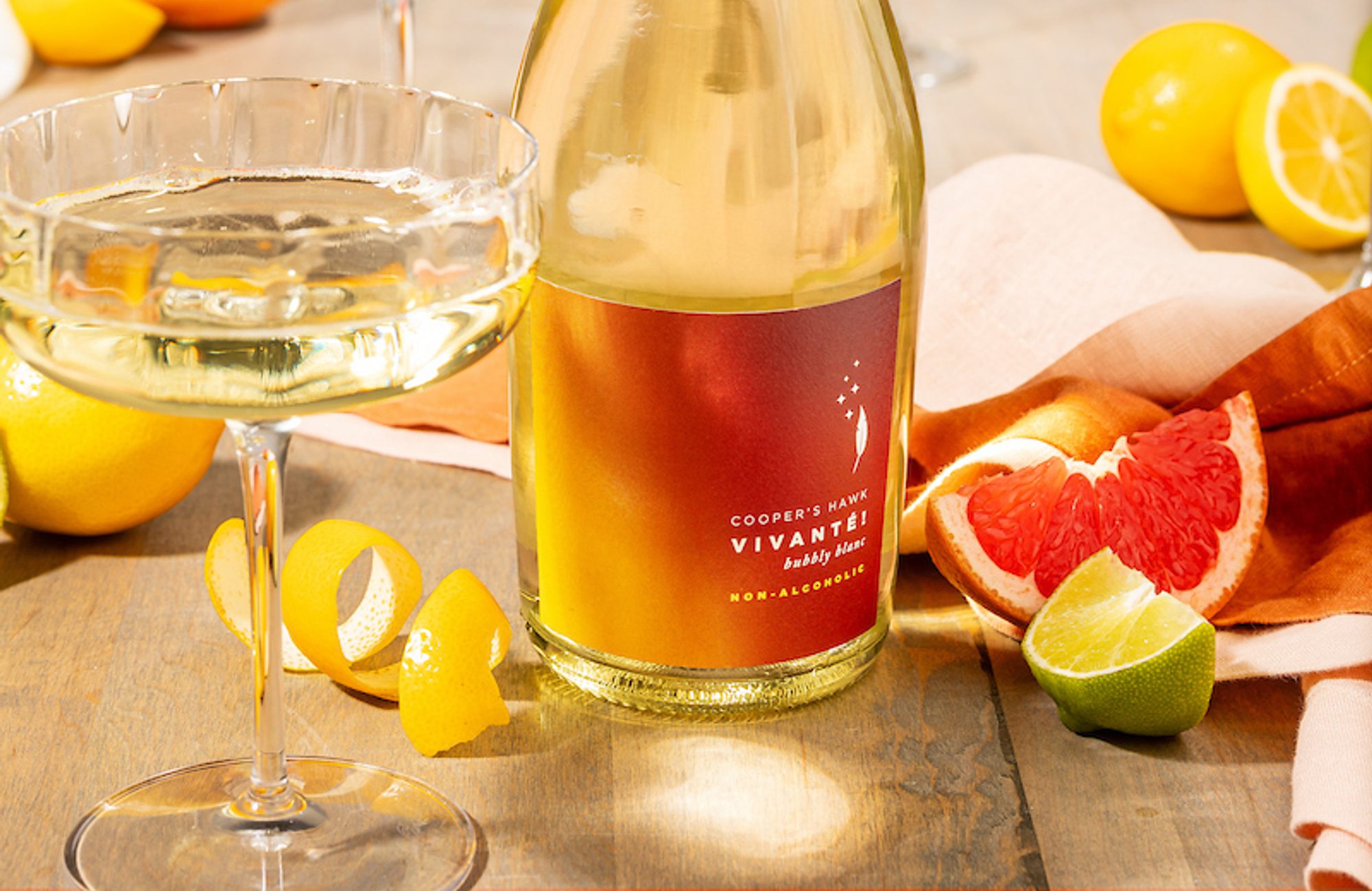 Cooper's Hawk Vivanté! Bubbly Blanc